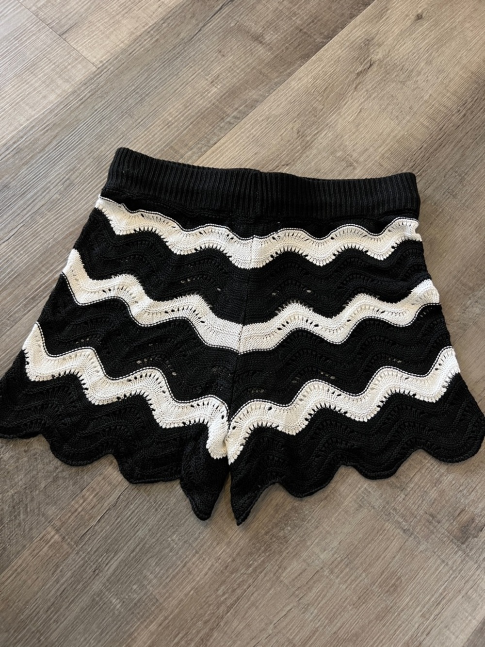 Beach Riot Black & White High-Rise Scallop Knit Shorts - Picture 3 of 5